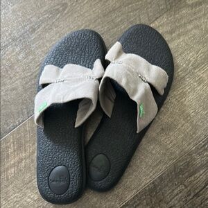 Sanuk Black and Gray Slide Sandals